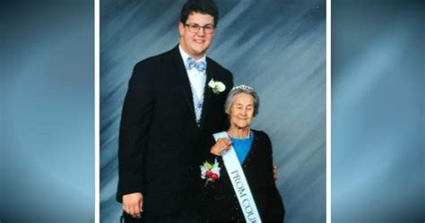 Grandson Made Grandma His Prom Date After Hearing She S Terminally Ill