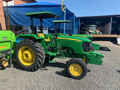 John Deere 5075e 2wd Agricultural Tractors Equipment Brdienste