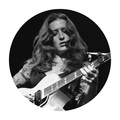 The Best Female Guitarists Of All Time Updated In 2022 Learn To