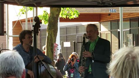 Internationalen new jazz festival in moers kam ein lebensgefühl auf, das schmerzlich vermisst wird. Moers Jazz Festival - YouTube