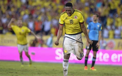 Yerry mina todavía no ha debutado con el fc barcelona. Colombian Yerry Mina reaches a pre-agreement with FC Barcelona