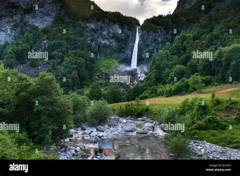 Cascata Di Foroglio Schweiz Europa Kanton Ticino Bavona Tal