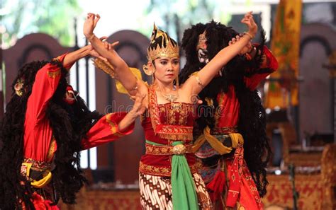 Traditional Javanese Dance Editorial Stock Photo Image Of Indonesia