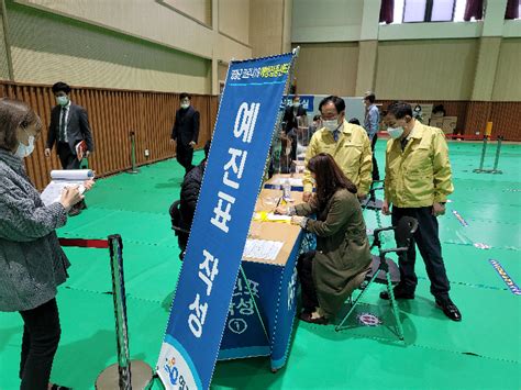 대만 햄버거 가게 한국어 안내문.jpg 66. e대한경제