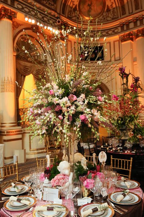 25 Stunning Centerpieces Starring Orchids Gala Decorations Beautiful