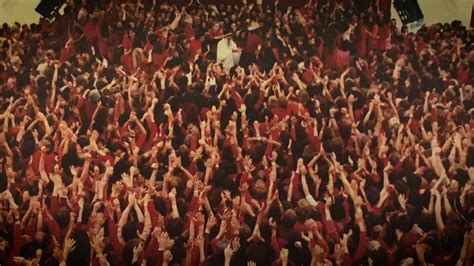 Wild Wild Country Rajneeshee Red And Why Cults Often Have A Uniform