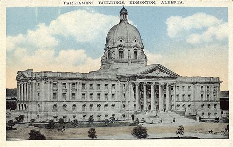 Postcard 13792 Valentine Edy Company Limited Parliament Buildings