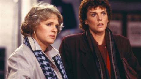 cagney and lacey sharon gless remembers the groundbreaking show closer weekly