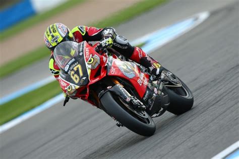 donington bsb byrne takes race one win with new lap record bikesport news