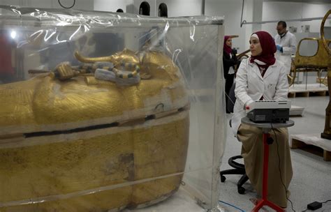 egypt begins restoration on king tut s golden coffin wish tv indianapolis news indiana