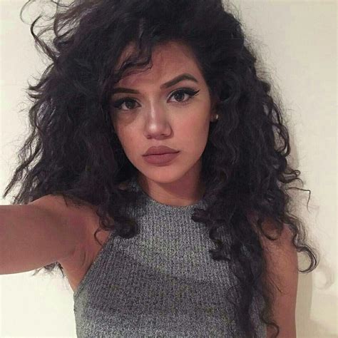 Pretty Curly Hair Chic With Matte Nude Lips Beauty Makeup Hair Makeup