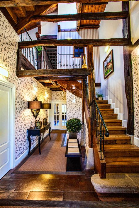 20 Graceful Rustic Staircase Designs You're Going To Love