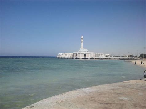 تعمل فروع البنك الأهلي التجاري أيام. المسجد العائم في جدة - السعودية | سائح