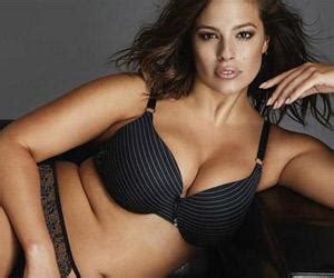 Ashley Graham Likes Walking Naked At Home