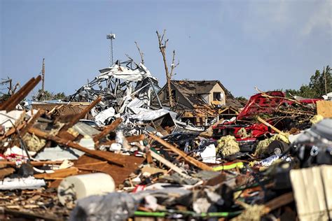 Texas Town Devastated By Tornado 5 Dead Across South From Severe