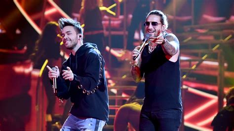 Maluma And Prince Royce Shut Down The Stage With Steamy 2018 Latin Amas