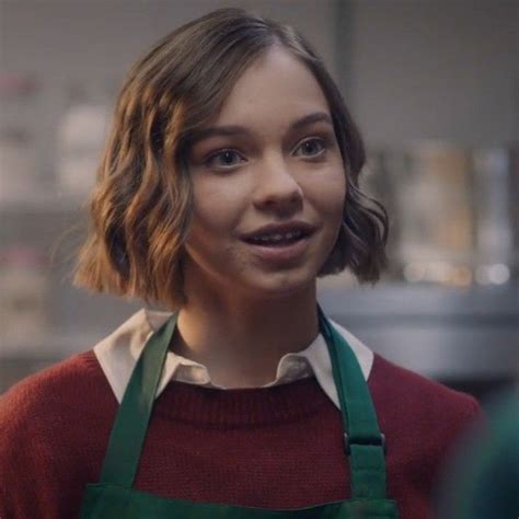 Emma Myers As Beebee Jordan A Taste Of Christmas 2020 Movie En 2023