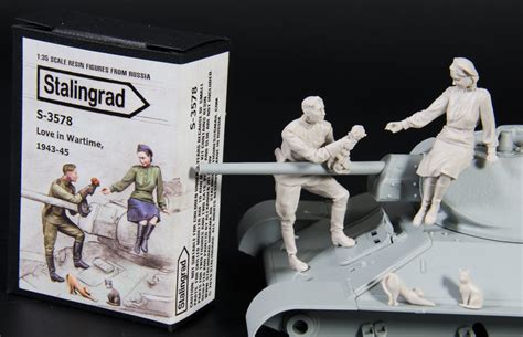Best Quality 135 Resin Figure Model Kit Two Soviet Soldiers Tankers