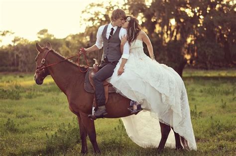 Wedding Horse Wedding Photos Wedding Poses Wedding Pictures