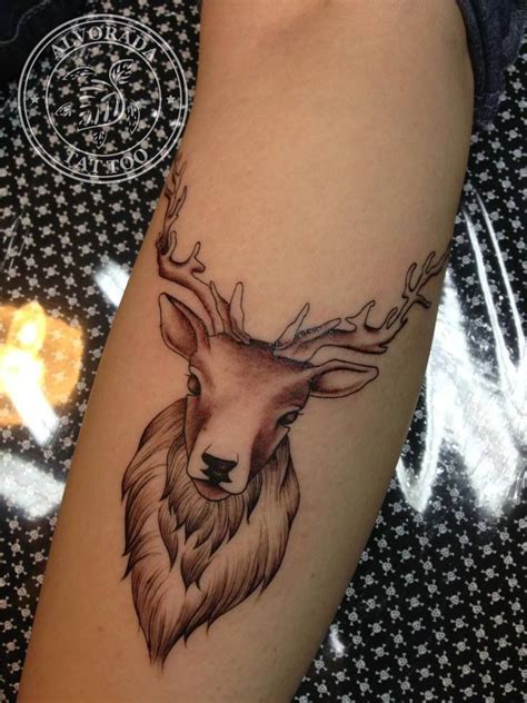 Pin By Juliane Cristelle On Tatoo Deer Head Tattoo Deer Tattoo
