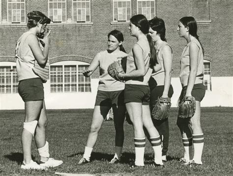 Please be sure that the book's primary. UO Women's Softball -- Part II: The Early History of the ...