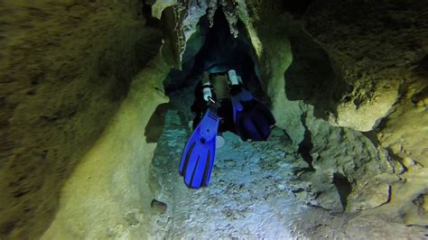 Cave Diving Sistema Sac Actun Youtube