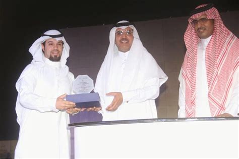ثقافة وفنون تبوك تكرم مبدعيها في الفنون البصرية ضمن مهرجان الورد صحيفة المناطق السعودية