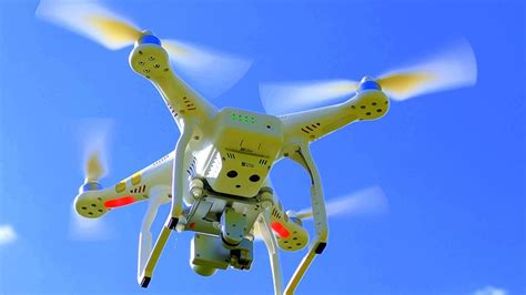 Para pemula yang ingin mendalami drone harus paham jika dibutuhkan proses dan waktu yang tidak sebentar untuk dapat menguasai dan. Tips Memilih Kamera Drone Terbaik bagi Pemula | MediaPria