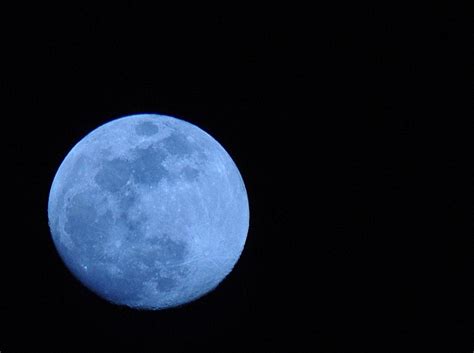 Once In A Blue Moon An Ominous Blue Moon Different2une Flickr