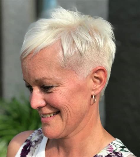 23 Best Pixie Haircuts For Older Women