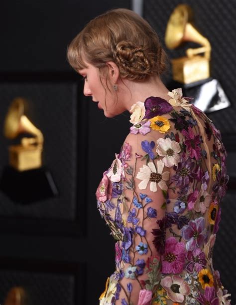 Taylor Swifts Hair At The Grammys Looks Even Better From The Back