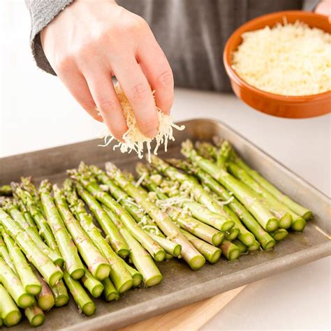Halve the cherry tomatoes and grate the garlic cloves but keep them separated from the rest of the ingredients. Make Pinterest's Top Keto Cheesy Garlic Roasted Asparagus ...