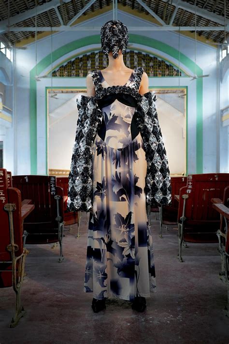 Shanghai Fall 2022 Fashion Shows Vogue