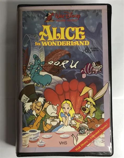 Walt Disney Video Vhs Alice In Wonderland Clam Case Rare