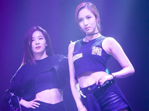 Seulgi And Mina Butterflies In My Stomach Give Me Butterflies Lovely Love Lie South Korean