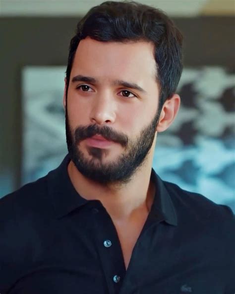 8 yaşında kadar ailesi ile birlikte burada yaşayan oyuncu 1995. Baris Arduc in 2020 | Tv actors, Actors, Turkish actors