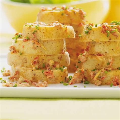 Bring the water to a boil, then lower the heat and simmer for 10 to 15 minutes, until the potatoes are barely tender when. Stacked Potato Salad | Ricardo | Recipe | Potato salad ...