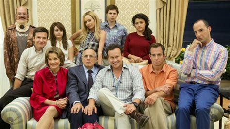 Arrested Development New Episodes Get First Look Photos Release Date
