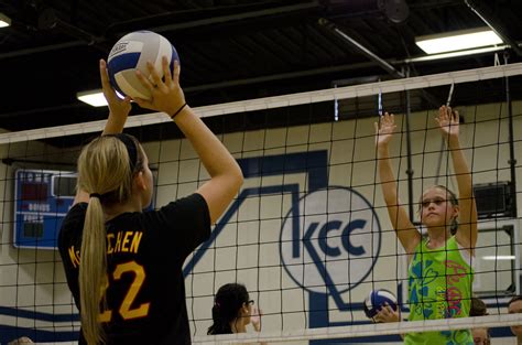 Kcc Volleyball Players Teach Skills Camps For Girls Kcc Daily