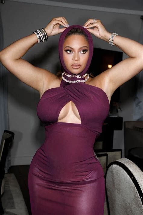 Beyonce Topless 4 Photos The Fappening