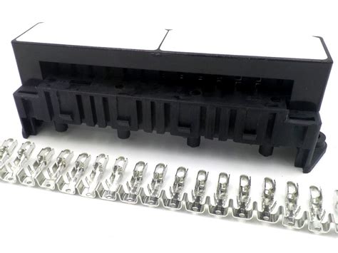 15 Way Automotive Bottom Entry Blade Fuse Box With Terminals
