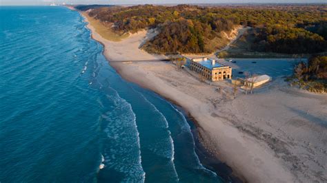 The Official Indiana Dunes Travel Guide