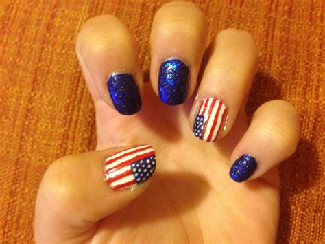 American Flag Inspired Nail Art Unghie