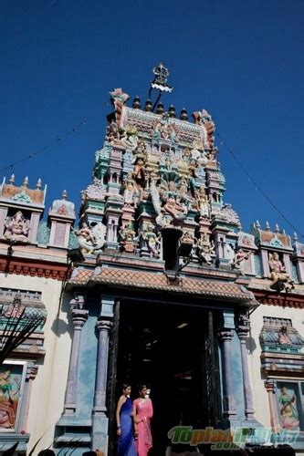 Sri maha mariamman temple consists of one silver chariot, which is known to be the tallest chariot in malaysia. 【檳城】最古老印度廟-馬裏亞曼印度廟(Sri Maha Mariamman Temple)-檳城州旅遊攻略 ...