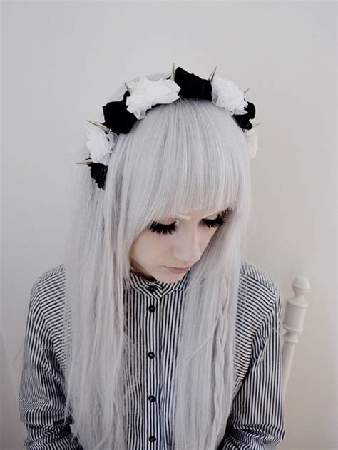 White Sleek Edgy Gothic Hairstyle For Girls Hairstyles Weekly