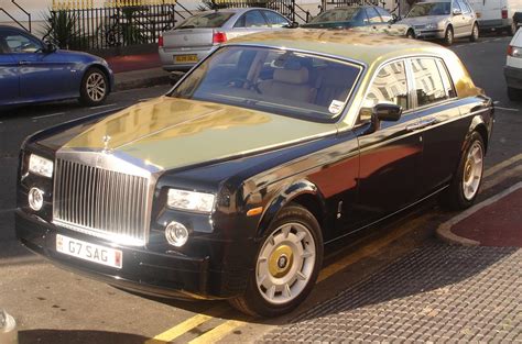 Gold Rolls Royce Phantom Automobile For Life