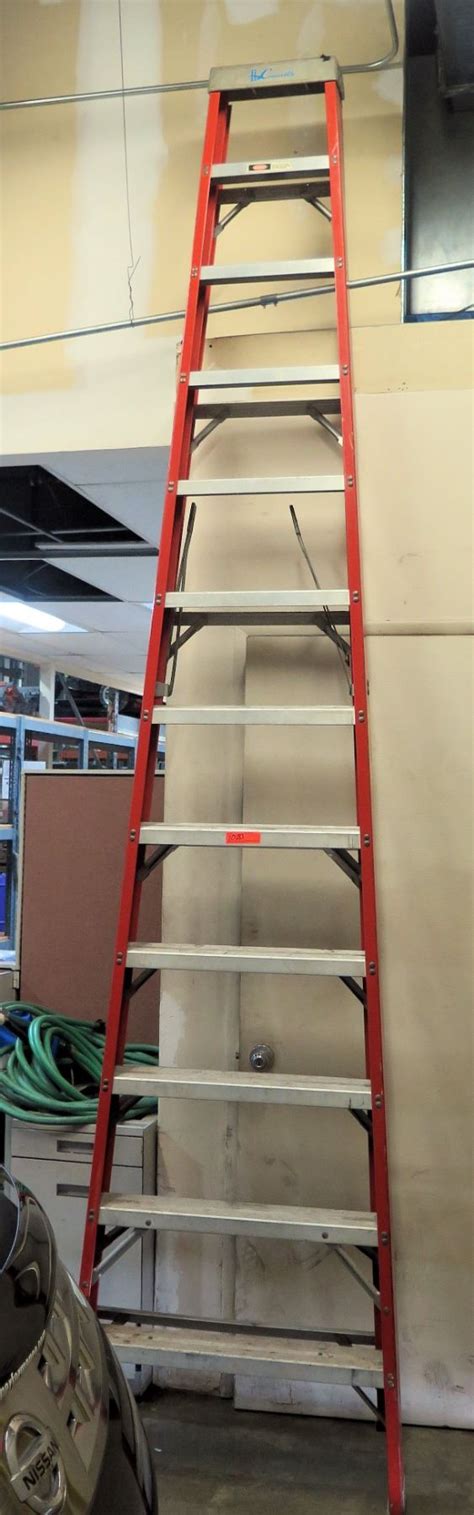 15 Ft Red And Aluminum Multi Purpose Shop Step Ladder