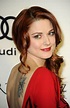 Alexandra Breckenridge Wallpapers Images Photos Pictures Backgrounds