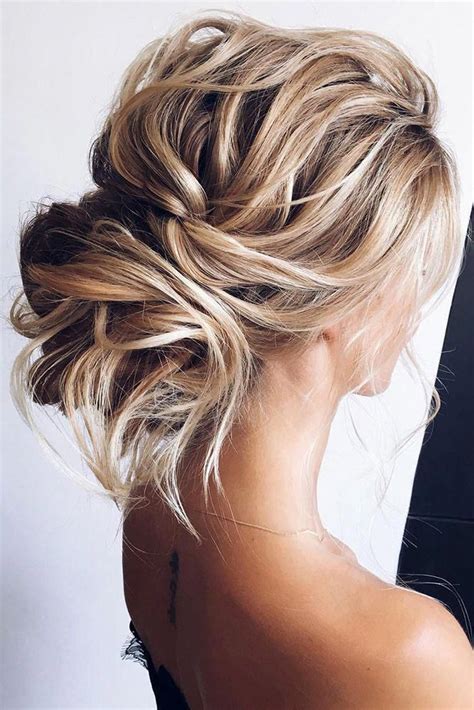 30 Low Bun Hairstyles For Curly Hair Fashionblog