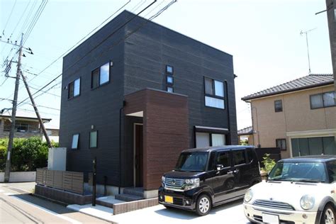 お 主 は そんな 呼 び 方 し な かっ た じゃ ろ. 広いお庭のあるシックでおしゃれな家ができました｜ロー ...
